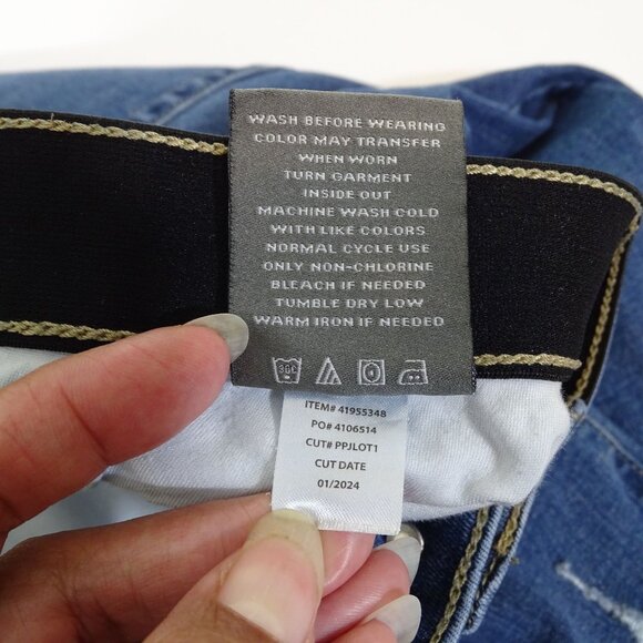 Torrid Women Sky High Kick Boot Crop Jeans Ripped Size 22 Super Soft 41955348 - Picture 9 of 16